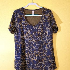 Lularoe shirt